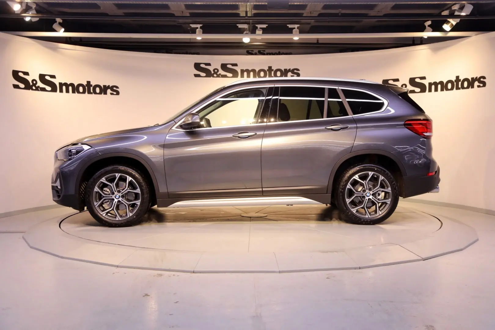BMW X1 X1 1.8i sDrive X Line 5