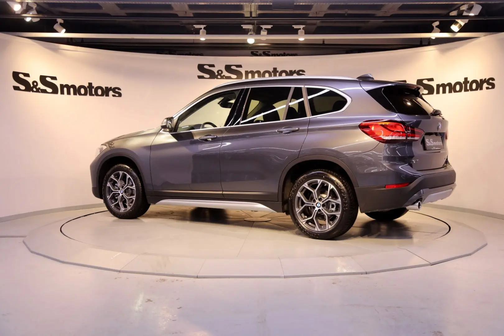 BMW X1 X1 1.8i sDrive X Line 5