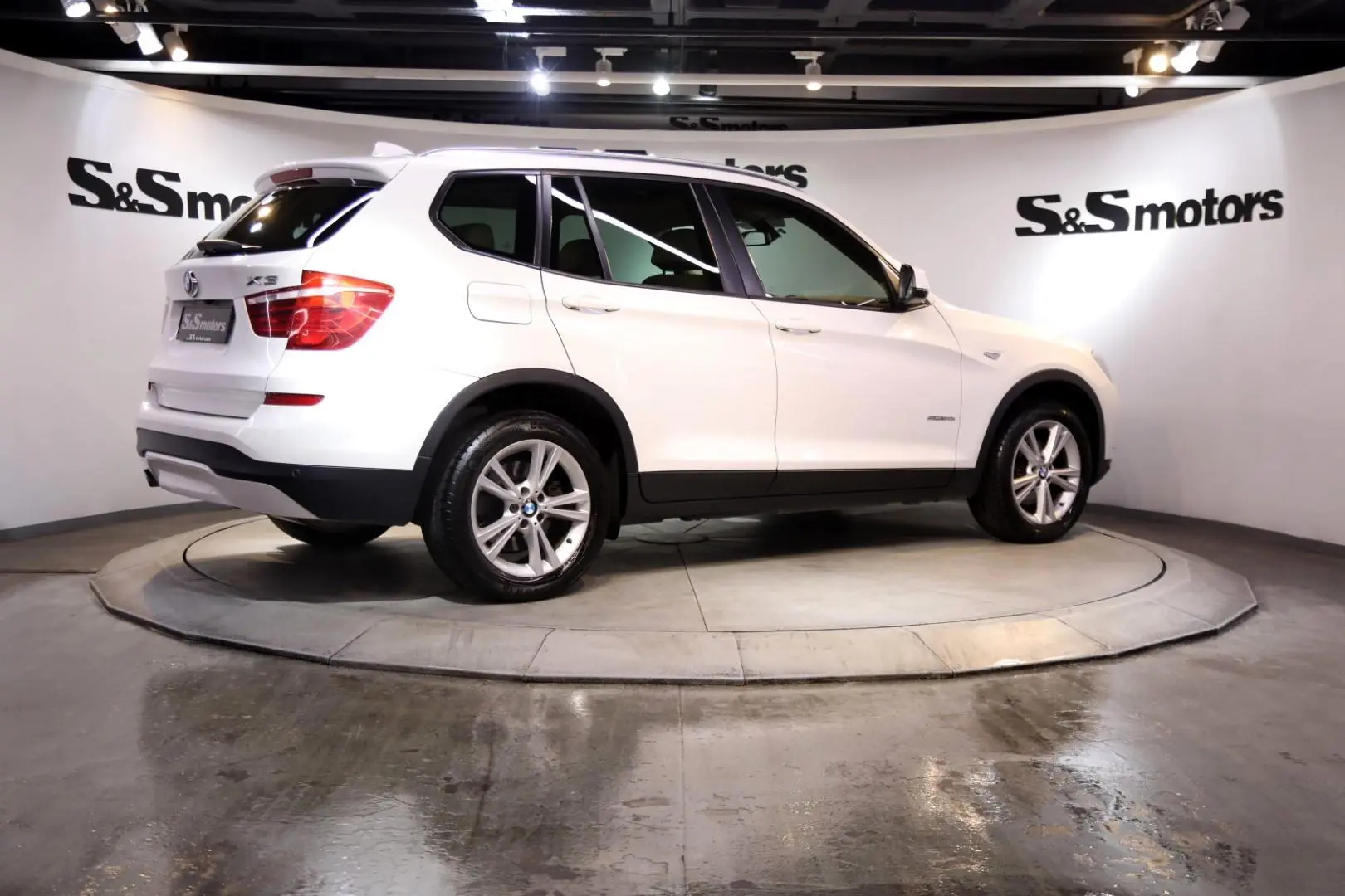 BMW X3 X3 2.0i sDrive Exclusive 4