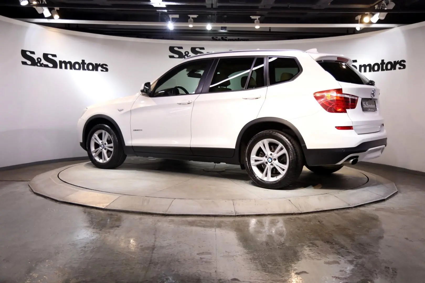 BMW X3 X3 2.0i sDrive Exclusive 4