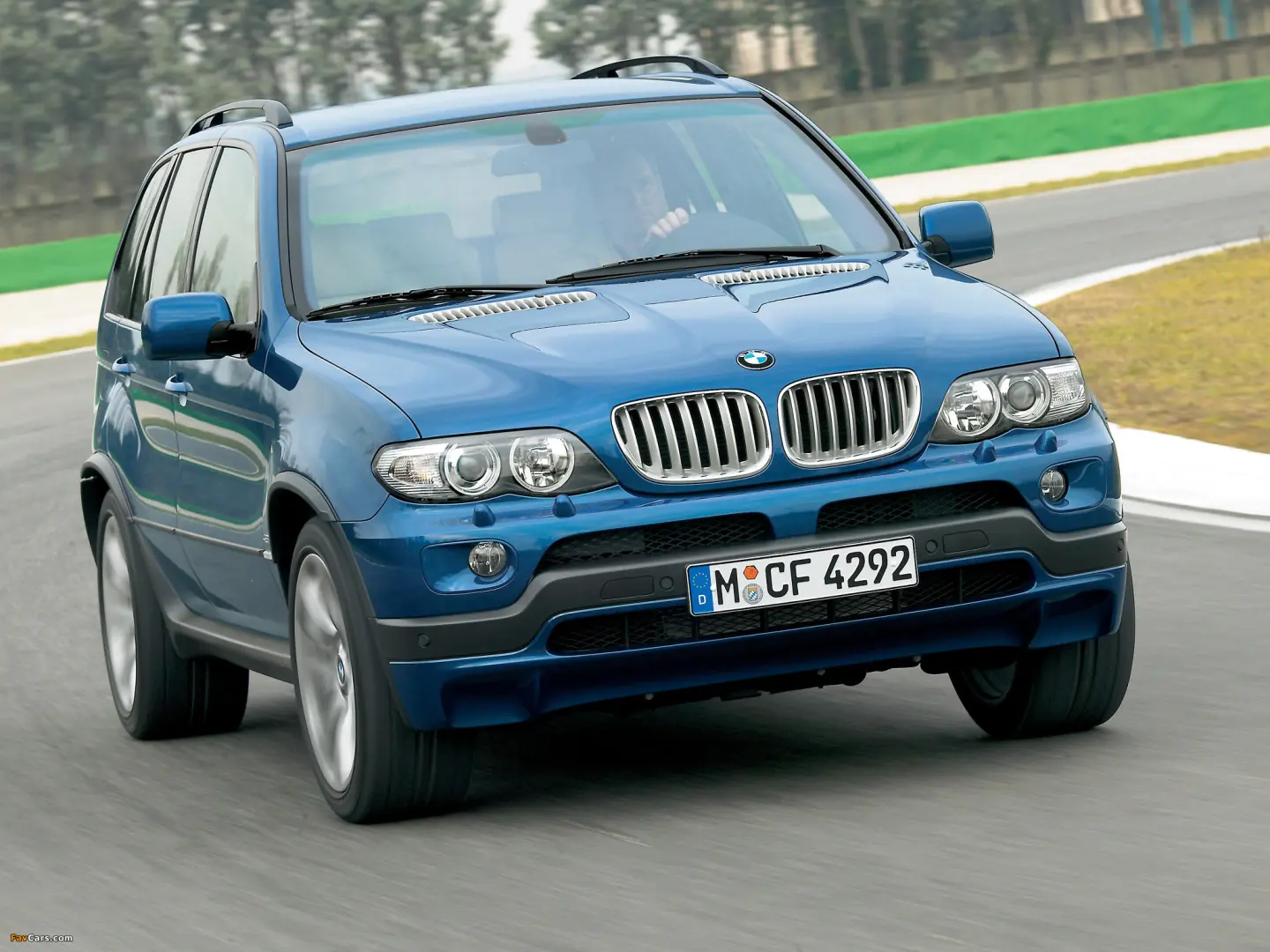 BMW X5 X5 4.8is Standart 5