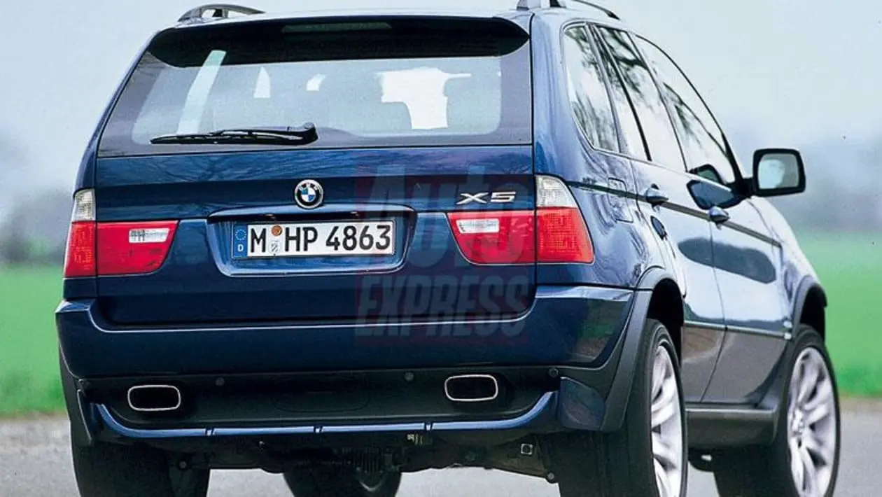 BMW X5 X5 4.8is Standart 5