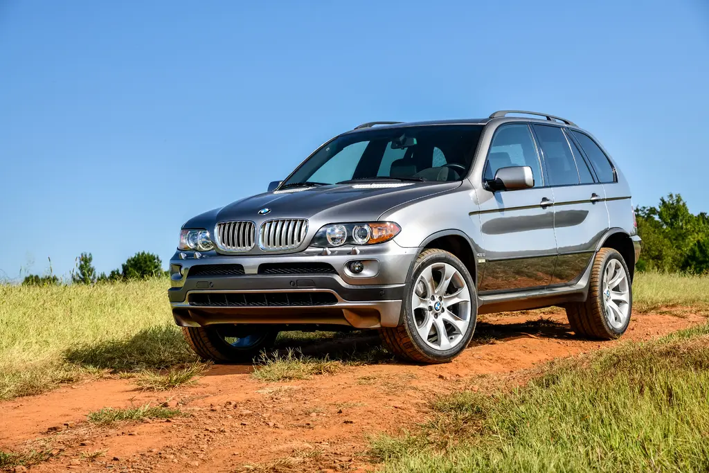 BMW X5 X5 4.8is Standart 7