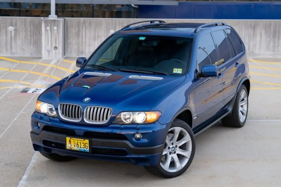 BMW X5 X5 4.8is Standart 6