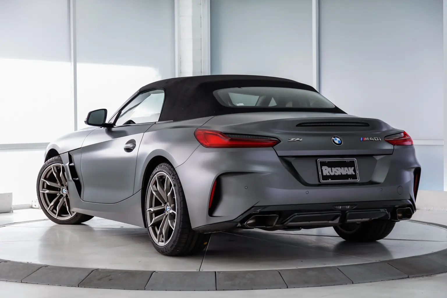 BMW  Z4 3.0i sDrive Edition M Sport 3