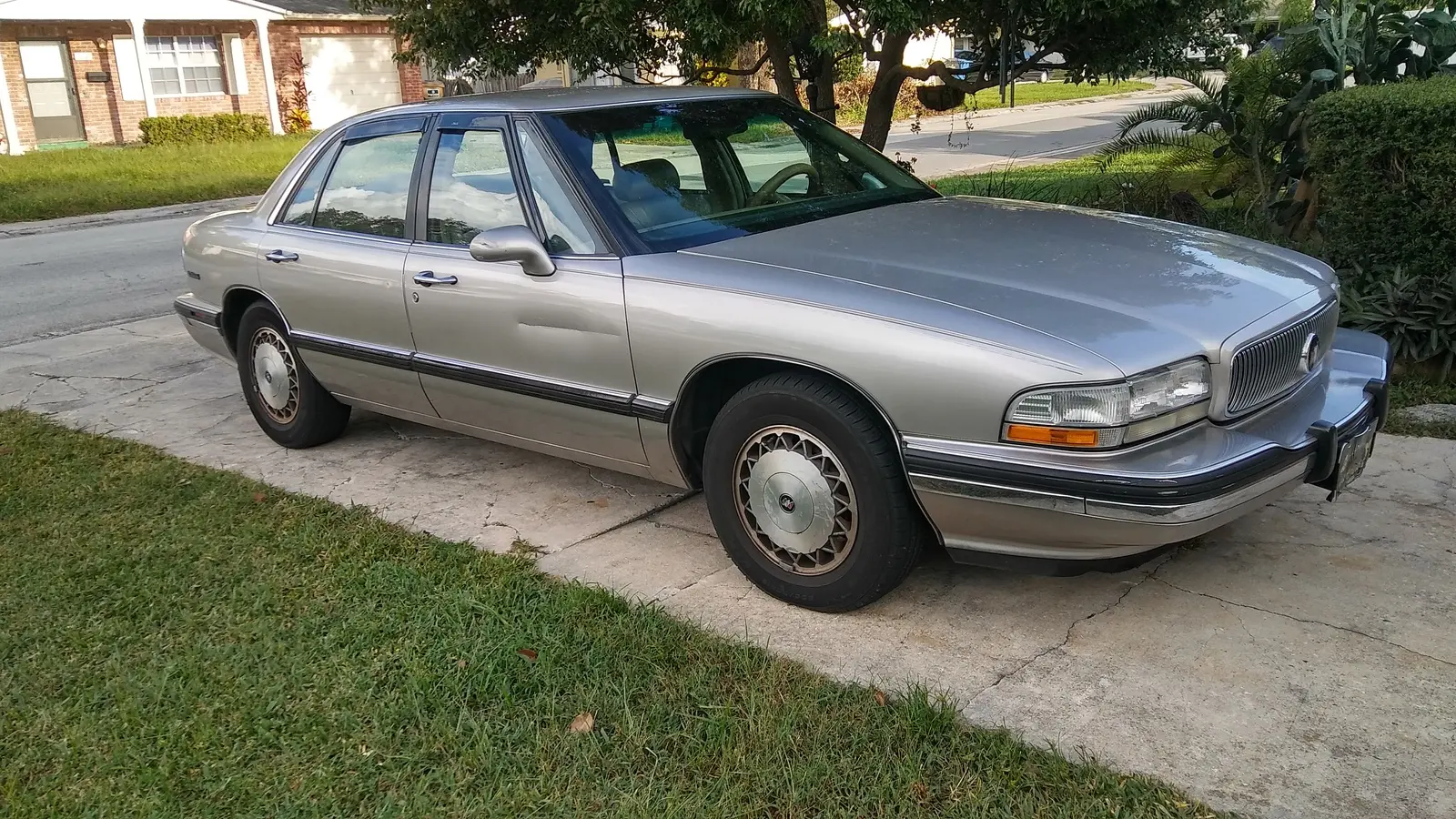 Buick Le Sabre Le Sabre 3.8 Custom 1