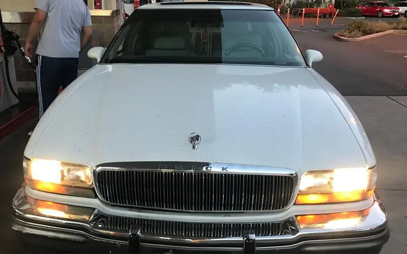 Buick Park Avenue Park Avenue 3.8 Supercharged Ultra 3