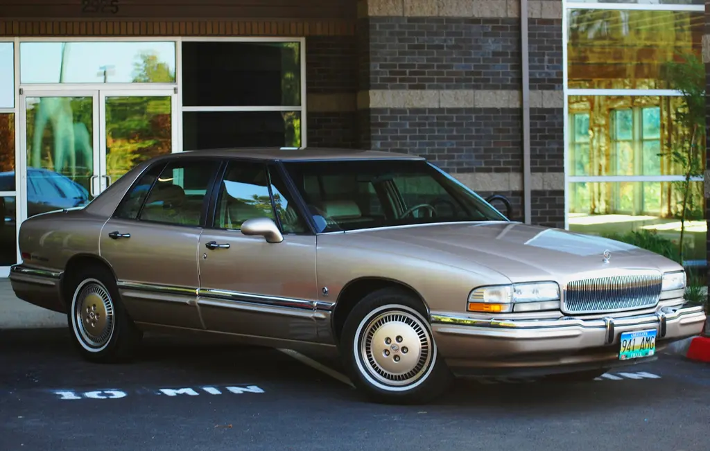 Buick Park Avenue Park Avenue 3.8 Ultra 1