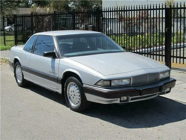 Buick Regal Regal 3.8 Grand Sport 7