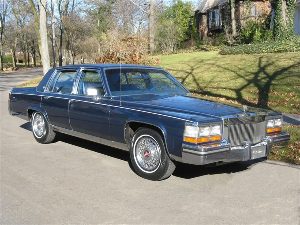 Cadillac Brougham Brougham 5.0 STD 1