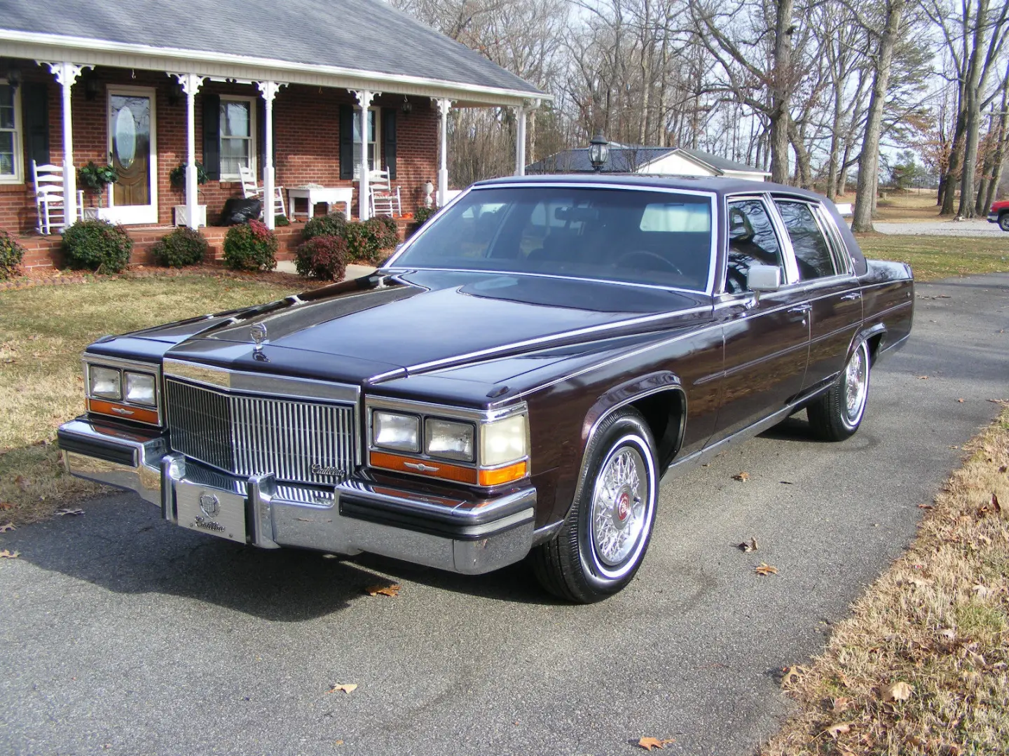 Cadillac Brougham Brougham 5.0 STD 3