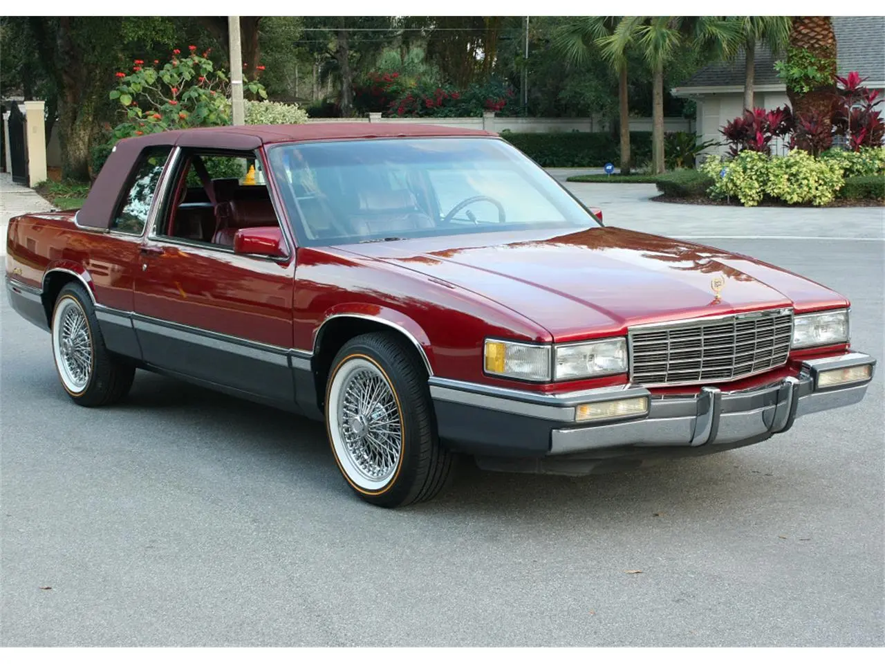 Cadillac  Deville 4.9 STD 1