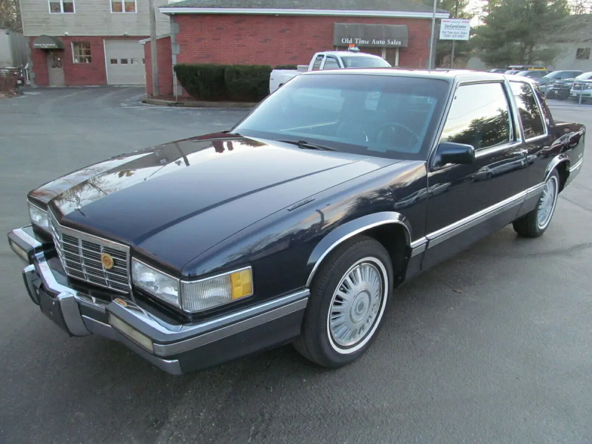 Cadillac  Deville 4.9 STD 3