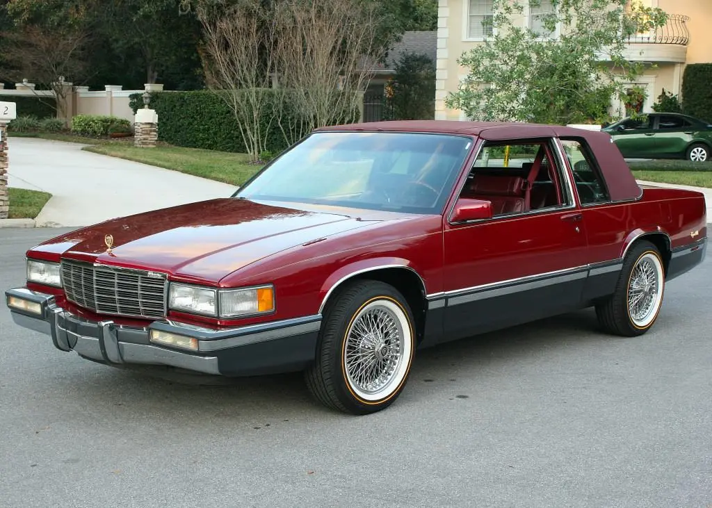 Cadillac  Deville 4.9 STD 4