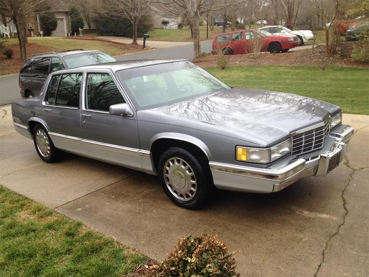 Cadillac  Deville 4.9 STD 4