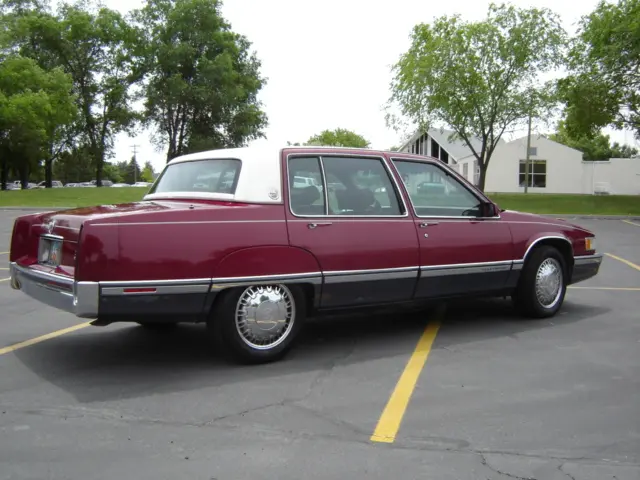 Cadillac Fleetwood Fleetwood 4.9 STD 1