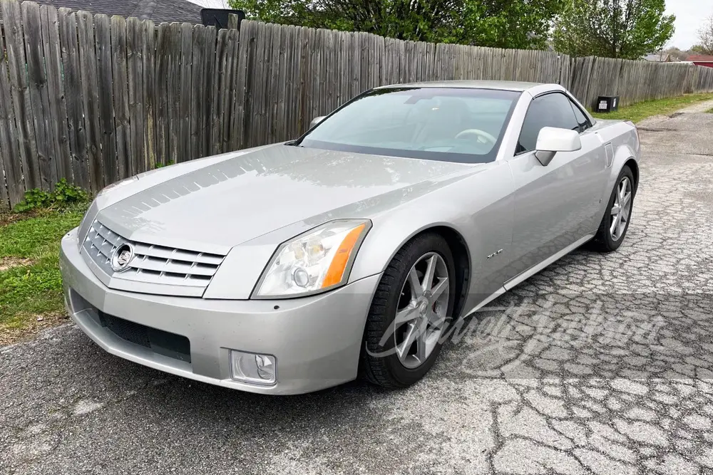 Cadillac XLR XLR 4.4 V8 Supercharged 0