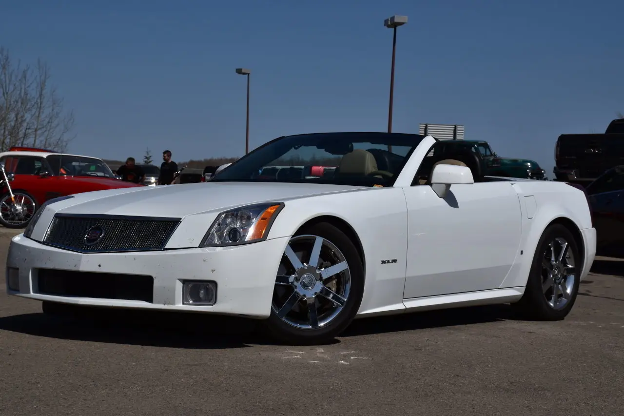 Cadillac XLR XLR 4.4 V8 Supercharged 2