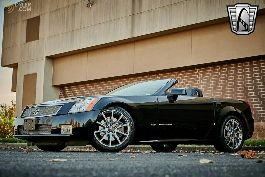 Cadillac XLR XLR 4.4 V8 Supercharged 4