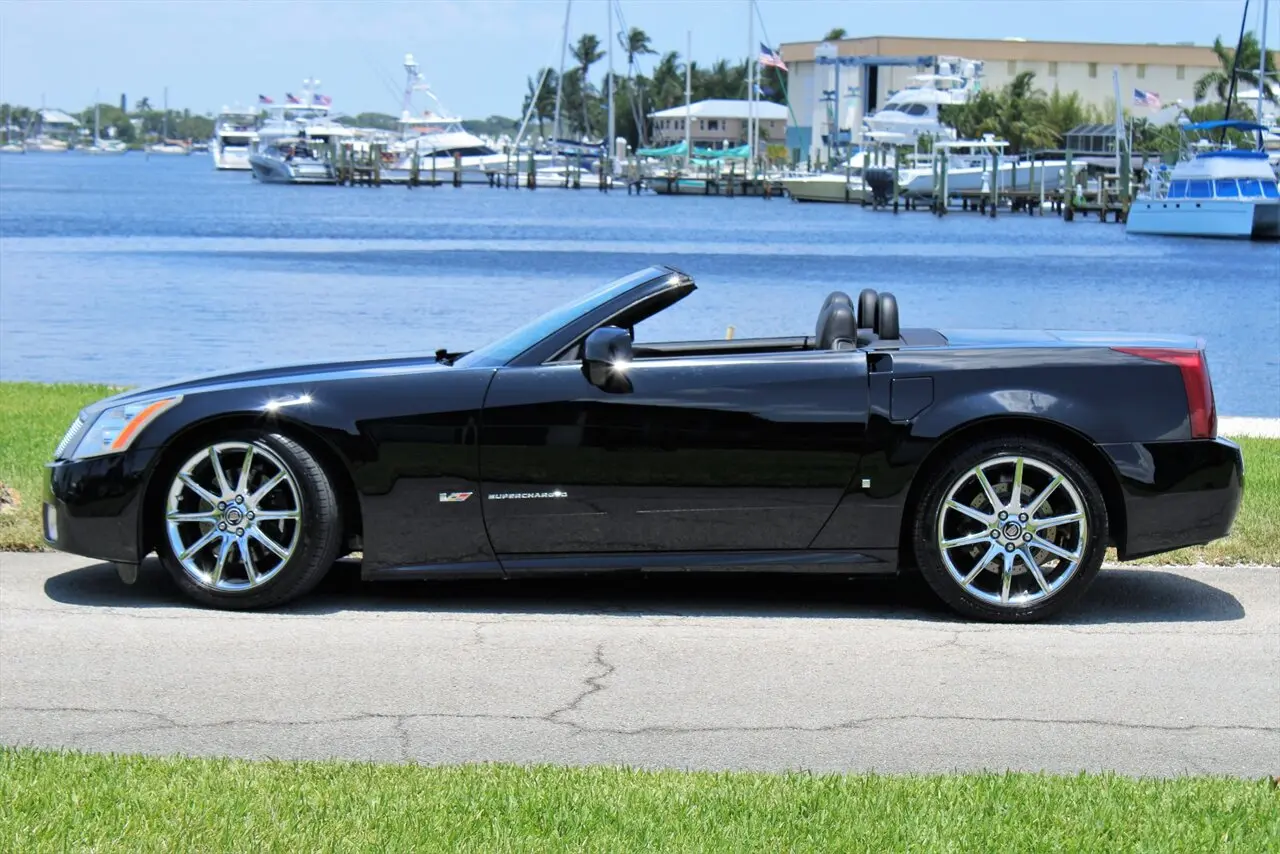 Cadillac XLR XLR 4.4 V8 Supercharged 5