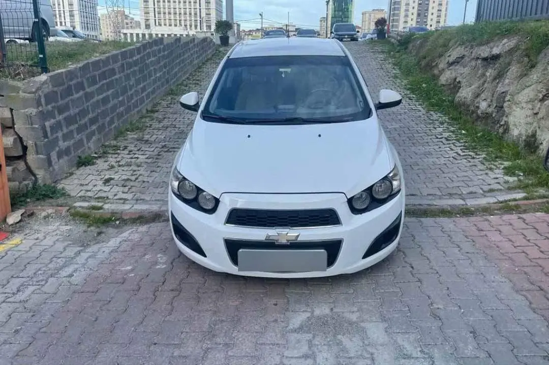 Chevrolet Aveo Aveo 1.4 LTZ 5