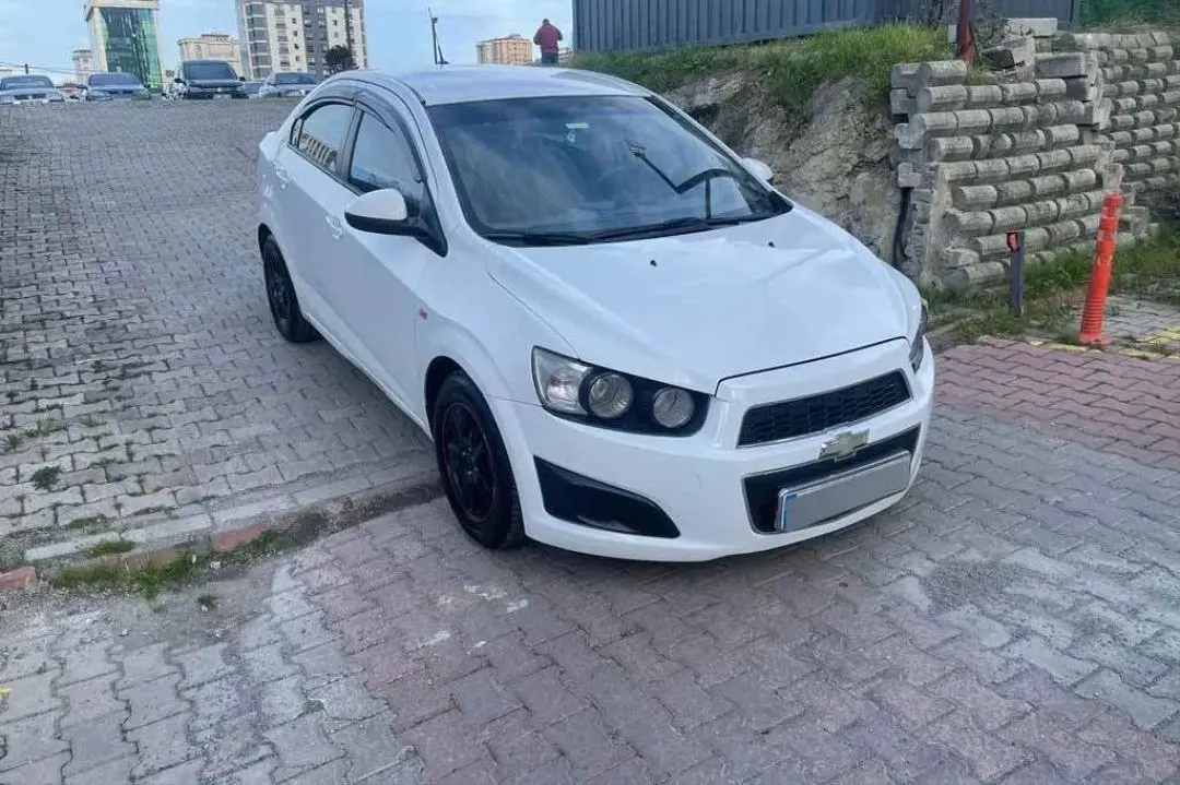 Chevrolet Aveo Aveo 1.4 LTZ 6