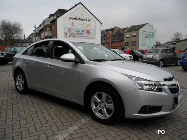 Chevrolet Cruze Cruze 1.6 LS Plus 3