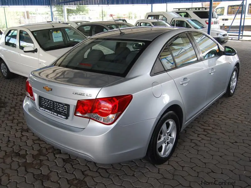 Chevrolet Cruze Cruze 1.6 LS 1