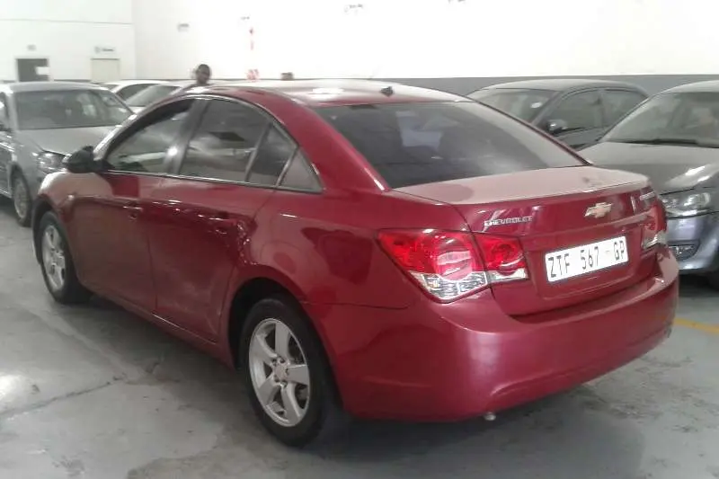 Chevrolet Cruze Cruze 1.6 LS Plus 6