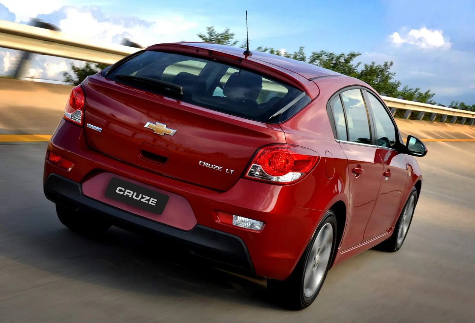 Chevrolet Cruze Cruze 1.6 Sport Plus 7