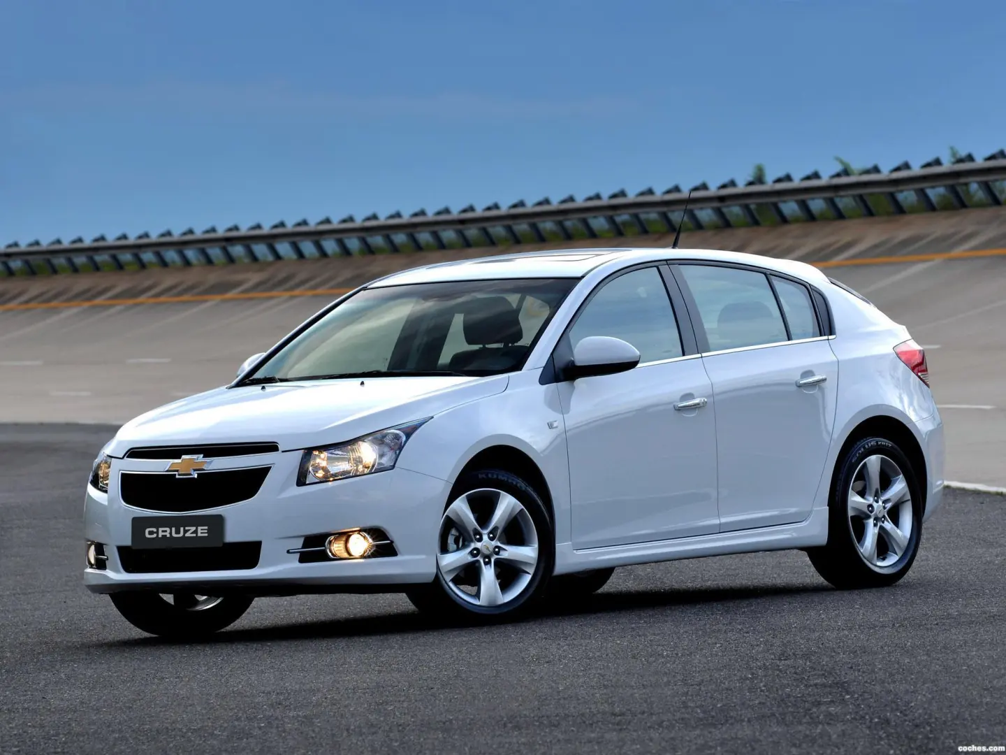 Chevrolet Cruze Cruze 1.6 Sport Plus 4