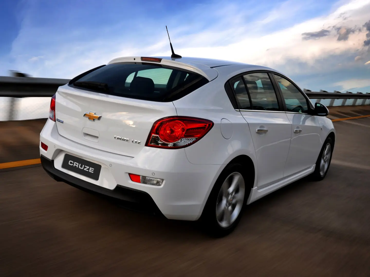 Chevrolet Cruze Cruze 1.6 Sport Plus 6