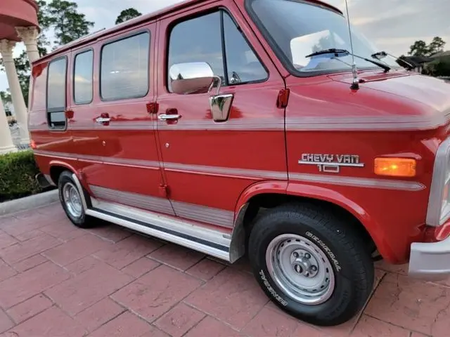 Chevrolet  G Van G10 0