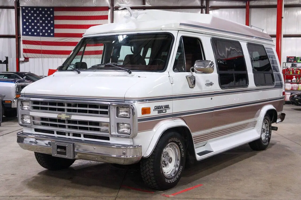 Chevrolet  G Van G10 Extended 2
