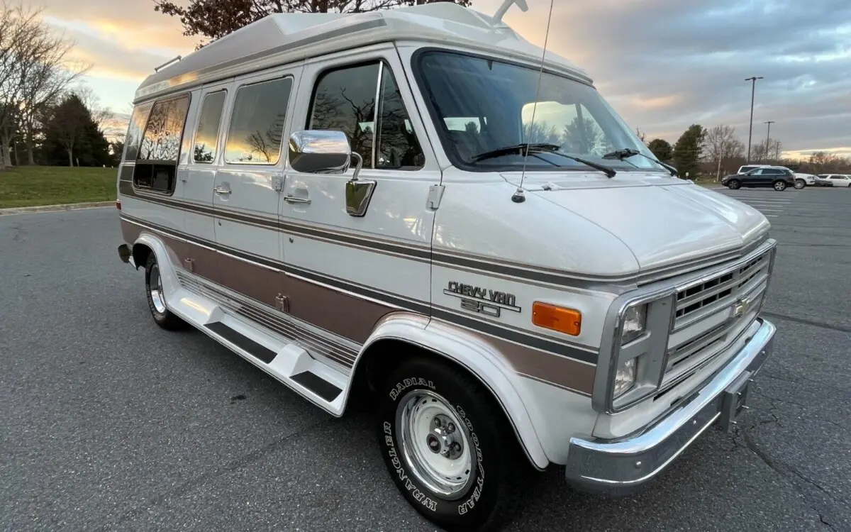 Chevrolet  G Van G20 0
