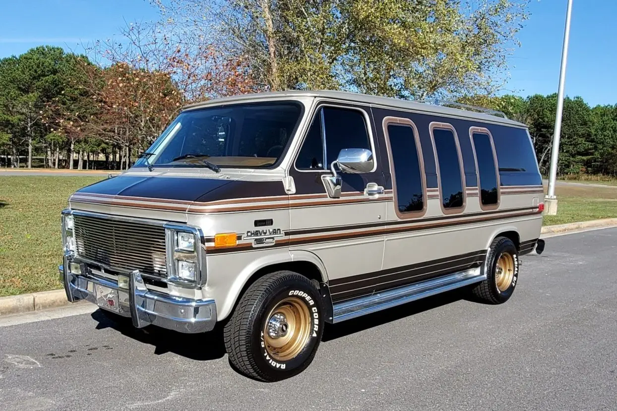Chevrolet  G Van G20 Extended 4