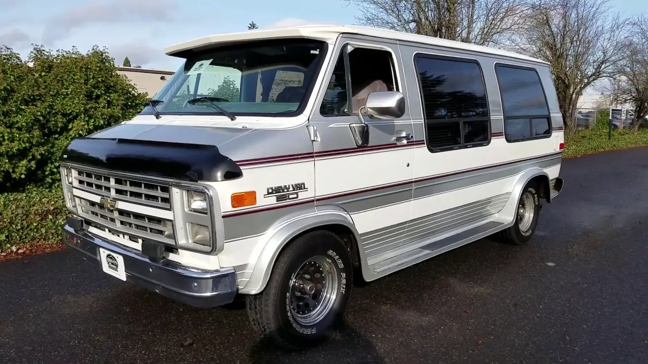 Chevrolet  G Van G20 Extended 3