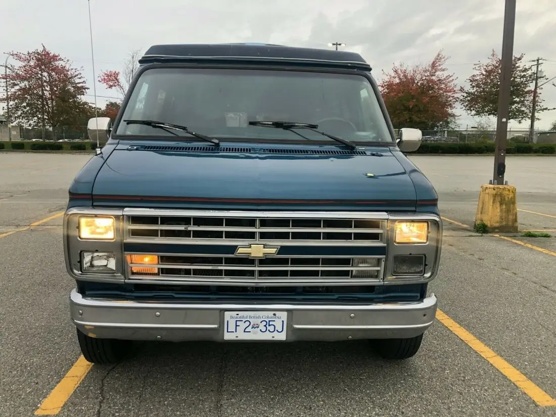 Chevrolet  G Van G30 HD 3