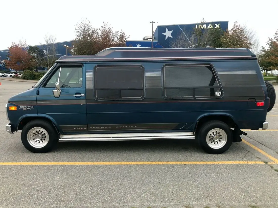 Chevrolet  G Van G30 HD 5