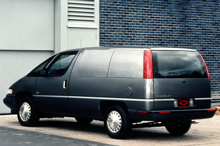 Chevrolet Lumina Lumina 3.1 1