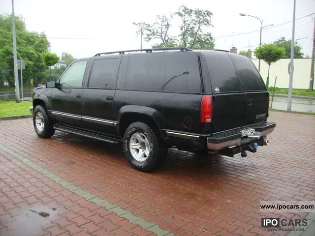 Chevrolet Suburban Suburban 5.7 V8 AWD LS 2