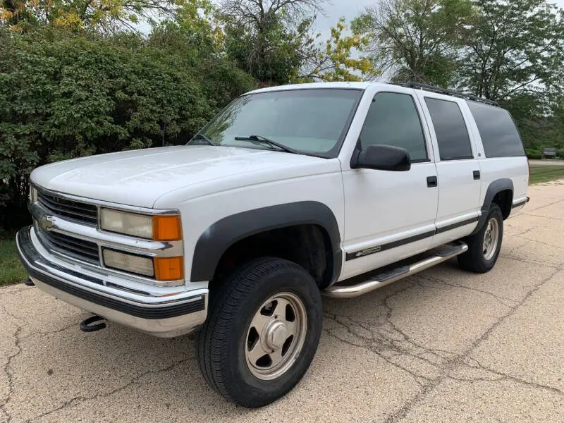 Chevrolet Suburban Suburban 5.7 V8 AWD LS 4