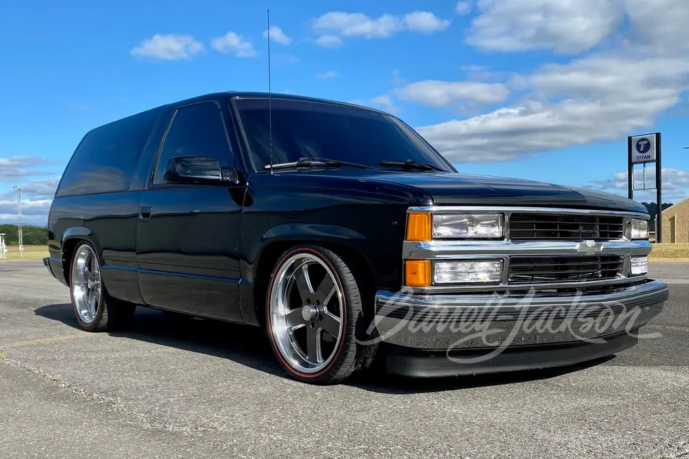 Chevrolet Tahoe Tahoe 5.7 V8 AWD Base 6