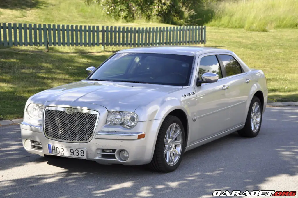 Chrysler  300C Touring 5.7 HEMI 4