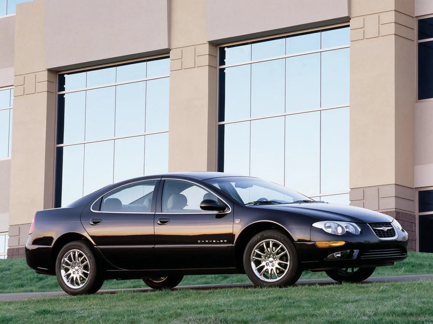 Chrysler  300M 2.7 2