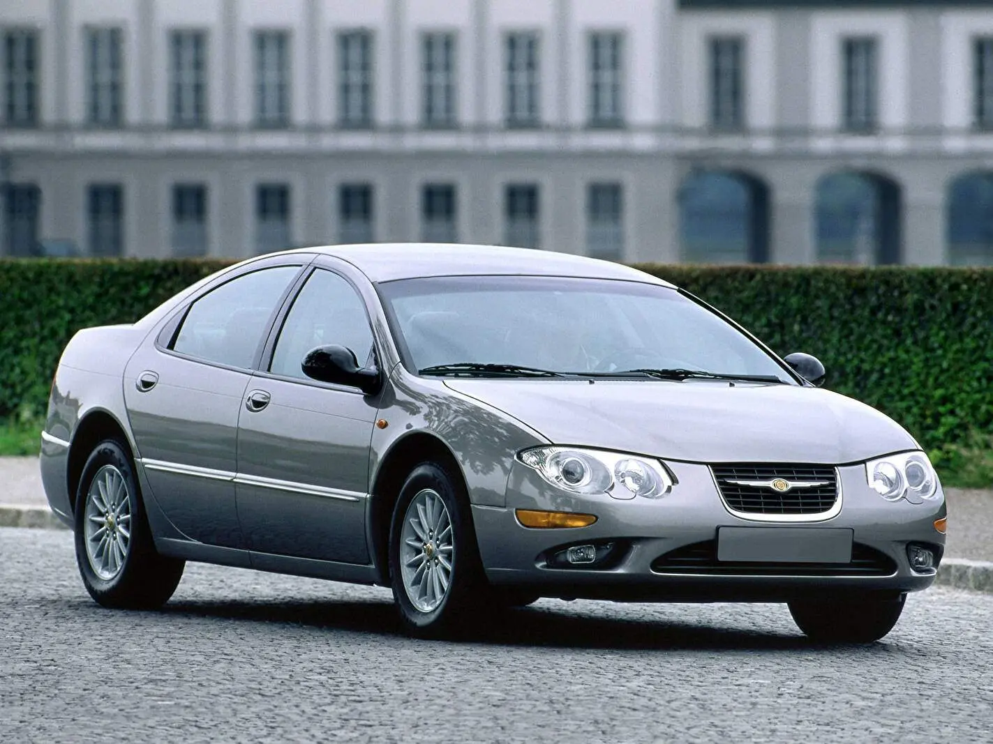 Chrysler  300M 2.7 4