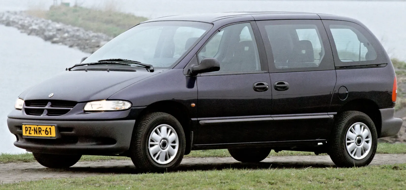 Chrysler Voyager Voyager 3.3 LE 1