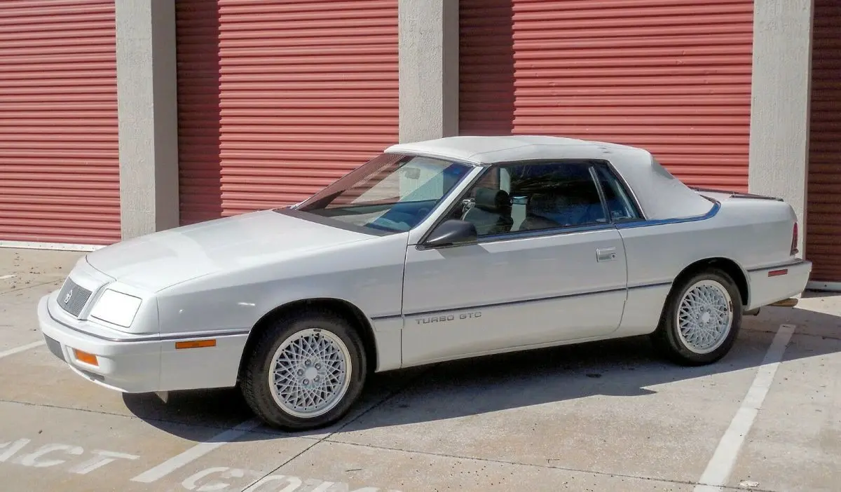Chrysler  LeBaron 3.0 V6 1