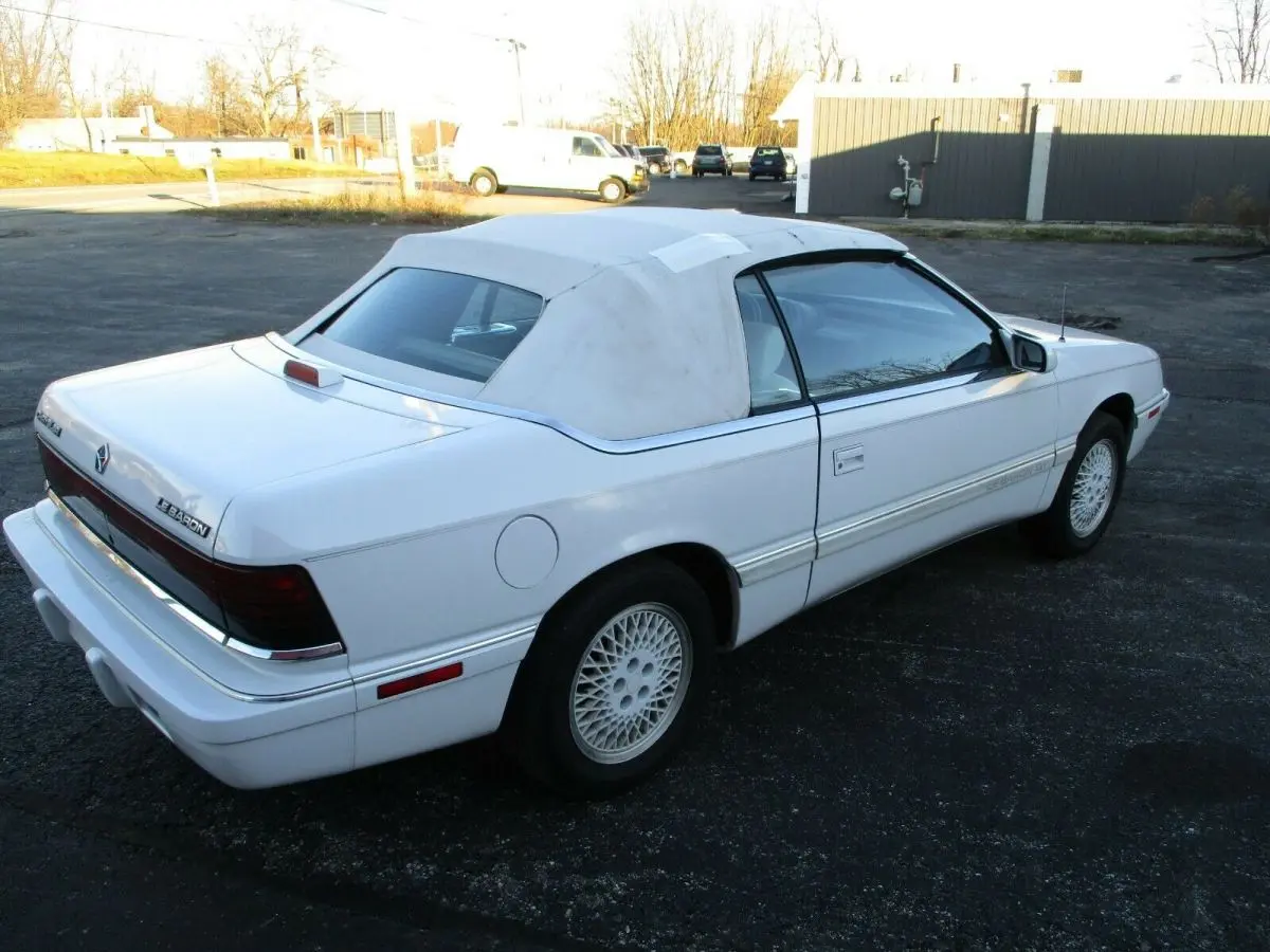 Chrysler  LeBaron 3.0 V6 3