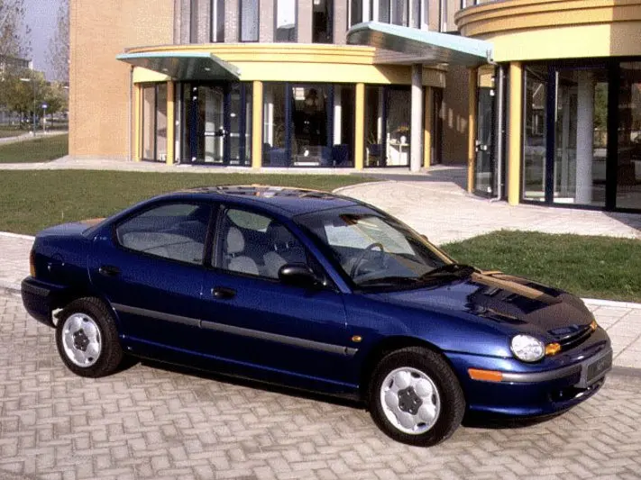 Chrysler Neon Neon 2.0 LE 2